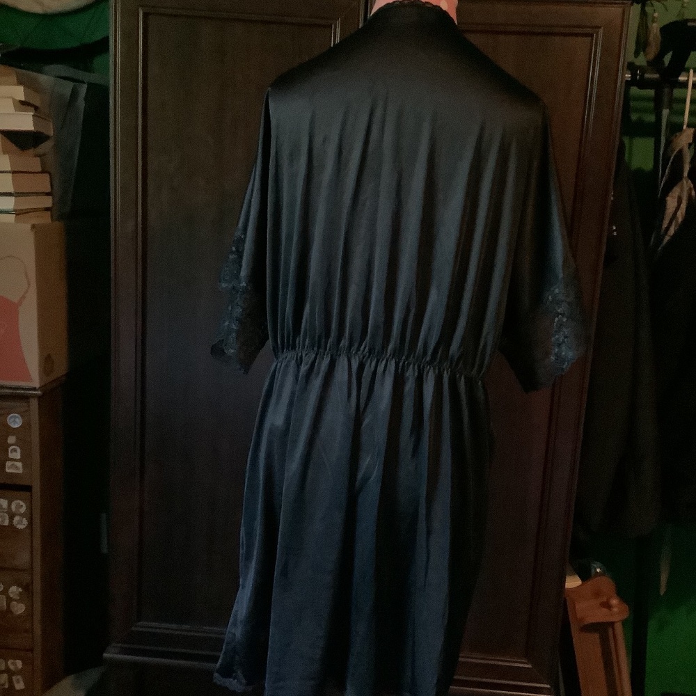 Women’s Avon Black Lacy Negligee/Robe Size L - Picture 12 of 15